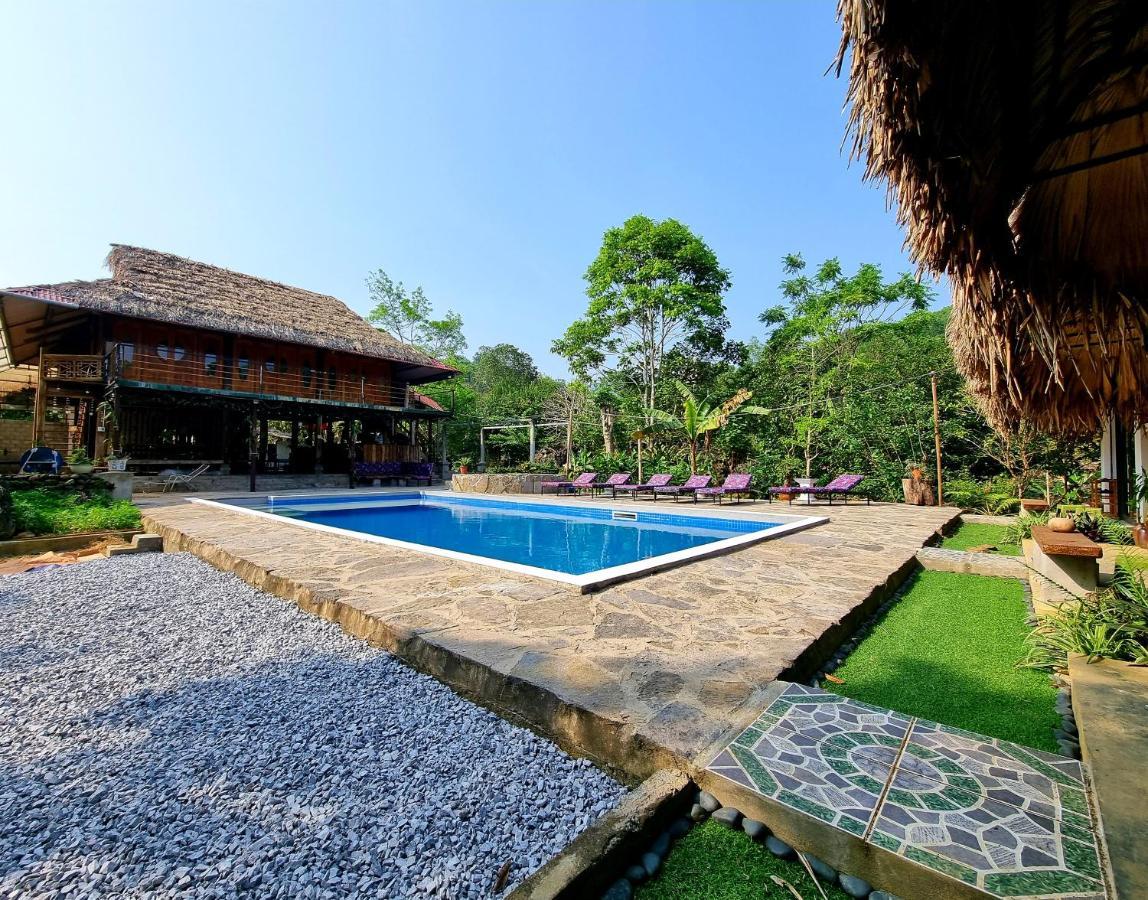 Nomadders Ha Giang Hostel ภายนอก รูปภาพ