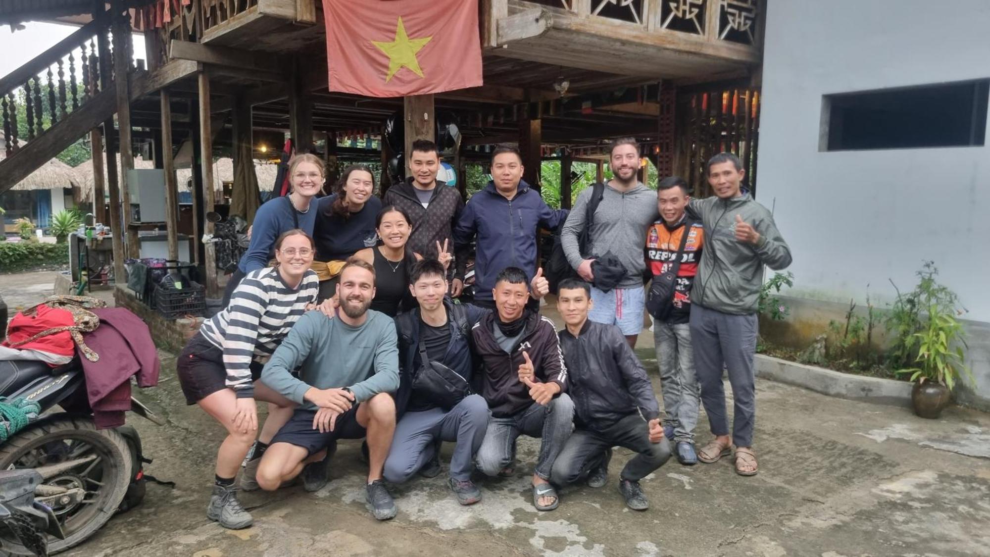 Nomadders Ha Giang Hostel ภายนอก รูปภาพ