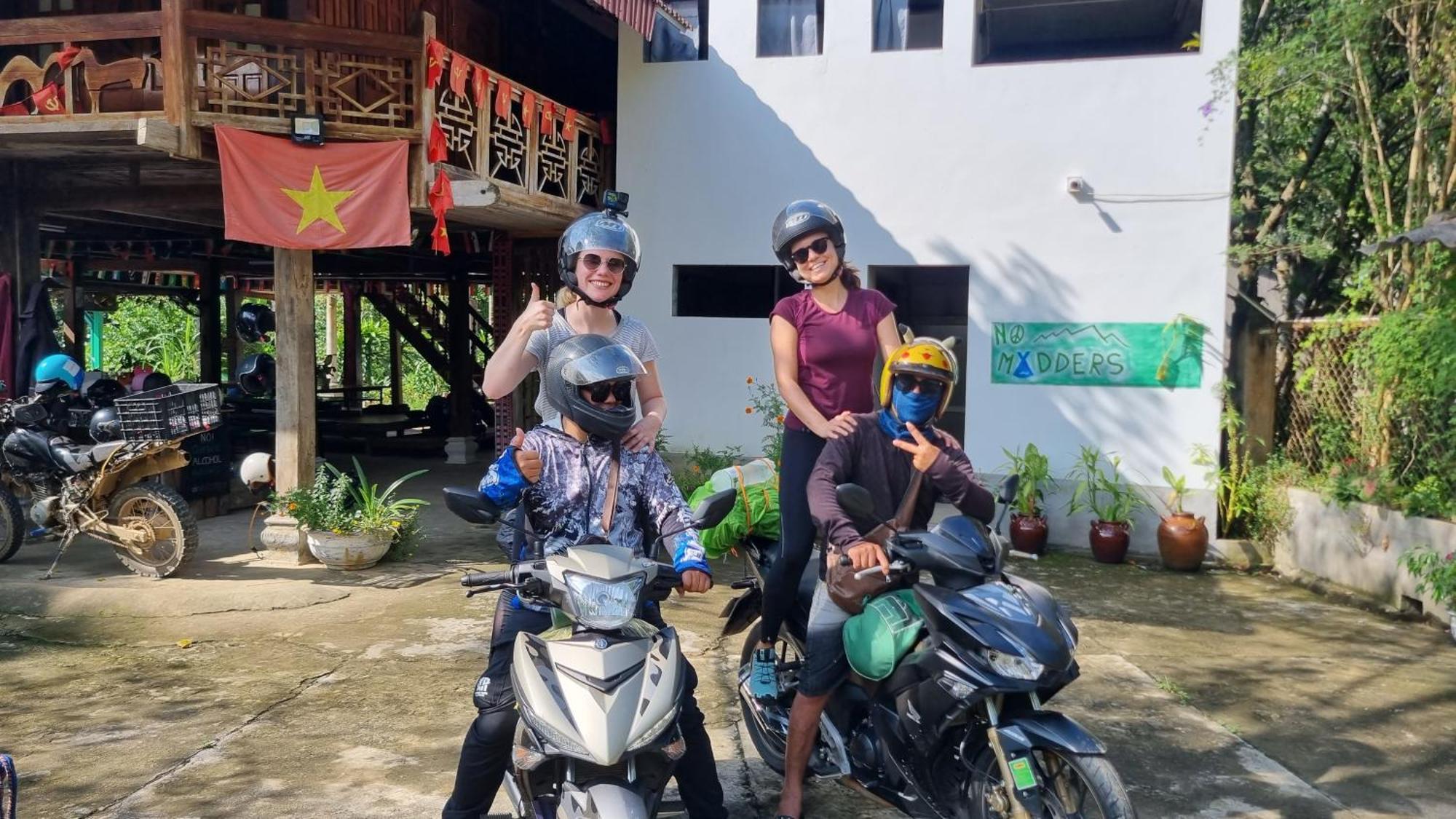 Nomadders Ha Giang Hostel ภายนอก รูปภาพ