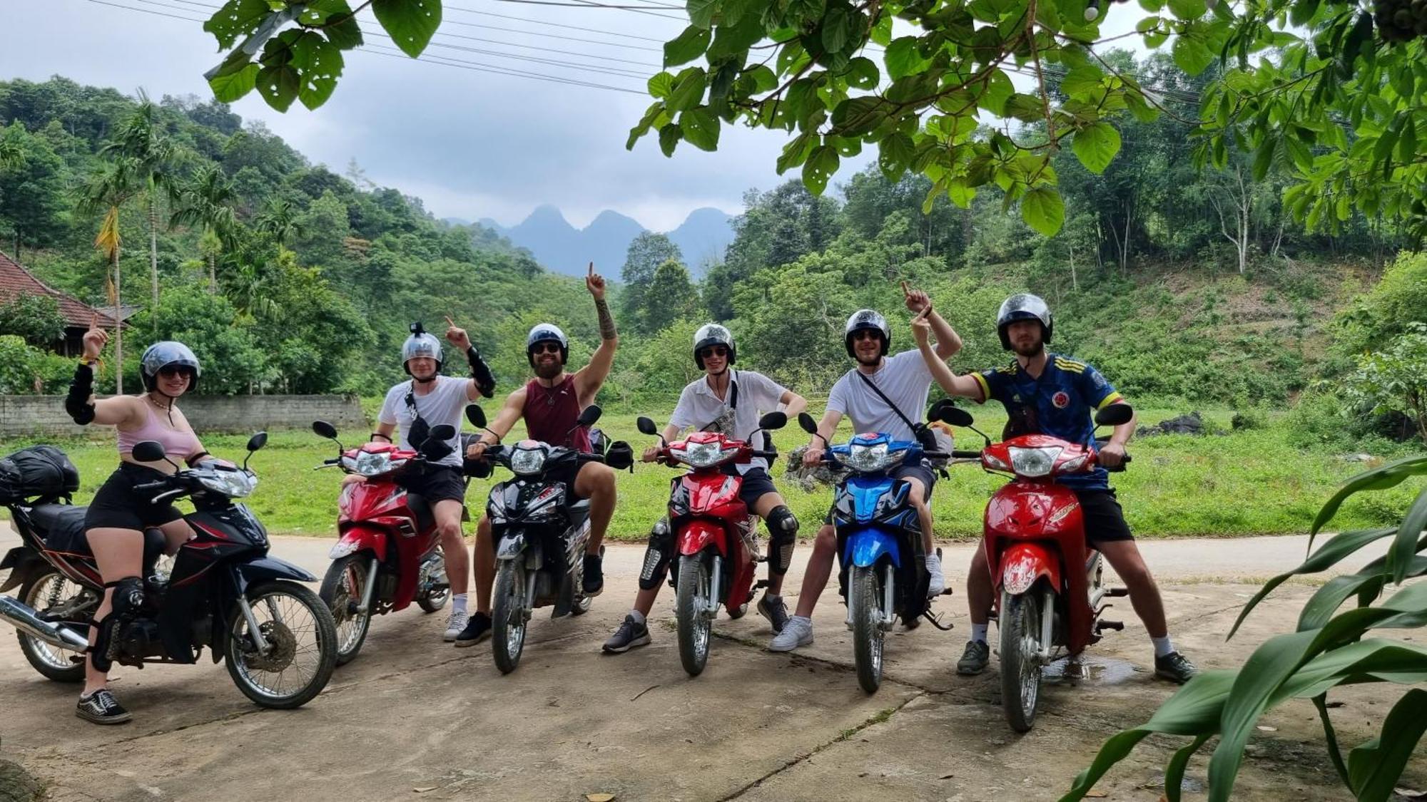 Nomadders Ha Giang Hostel ภายนอก รูปภาพ