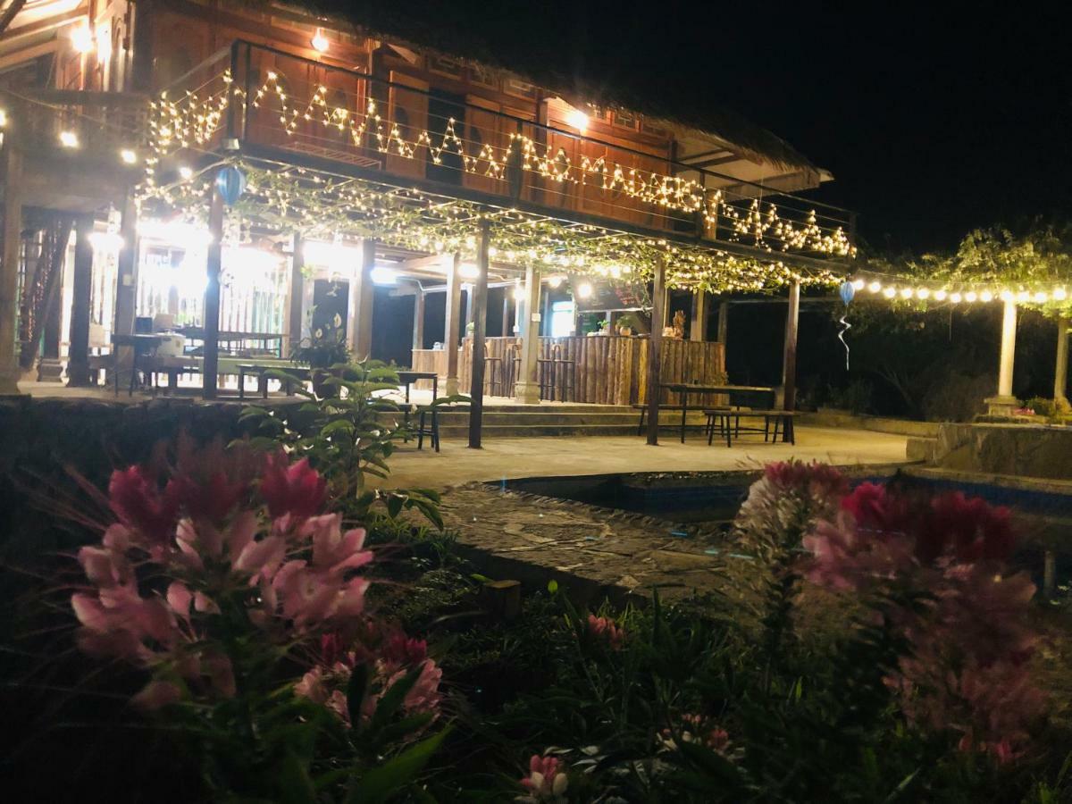 Nomadders Ha Giang Hostel ภายนอก รูปภาพ